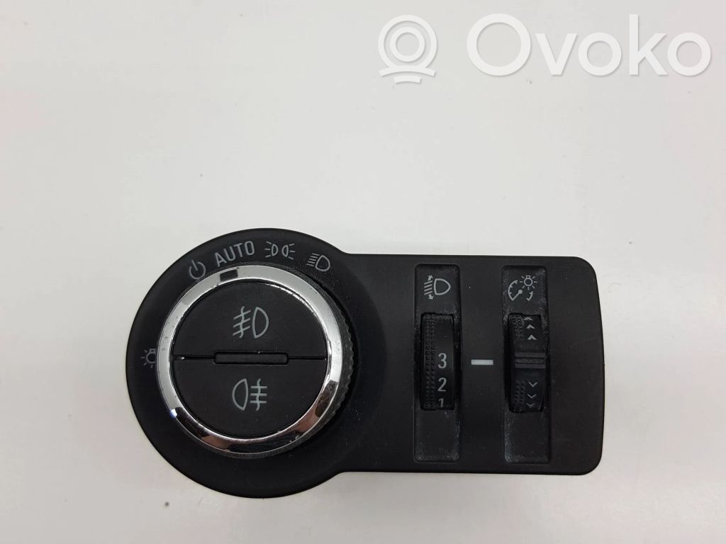 Chevrolet Trax Light switch 