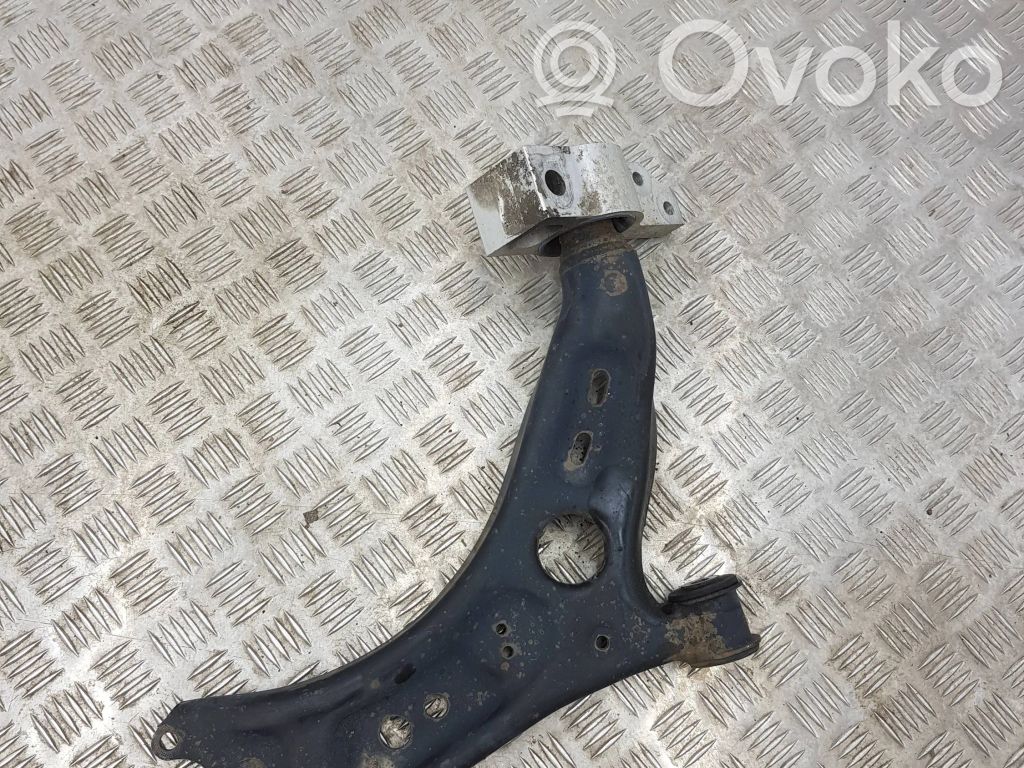 Volkswagen PASSAT B7 Front lower control arm/wishbone 