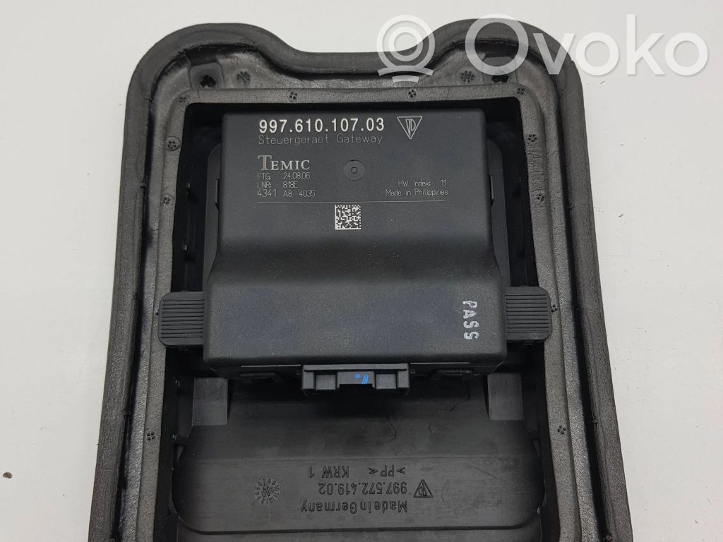 Porsche 911 997 Gateway control module 