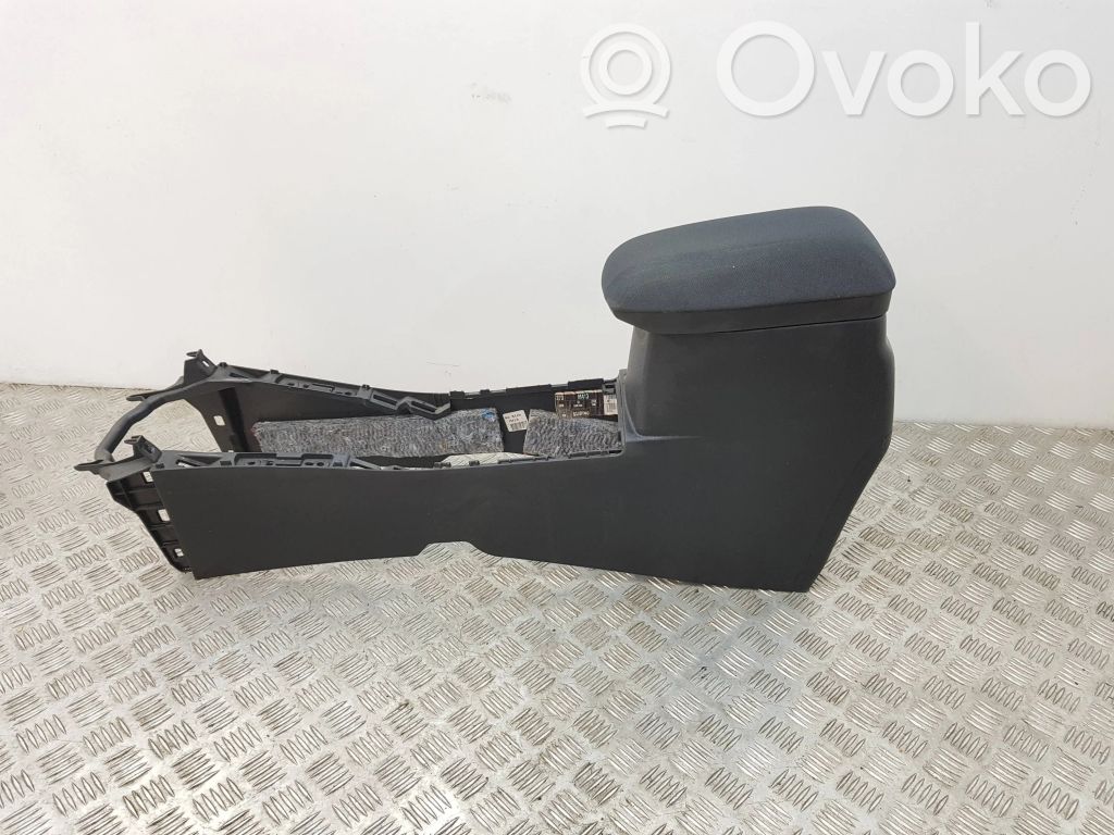 Toyota Auris E180 Elkoņa balsts 
