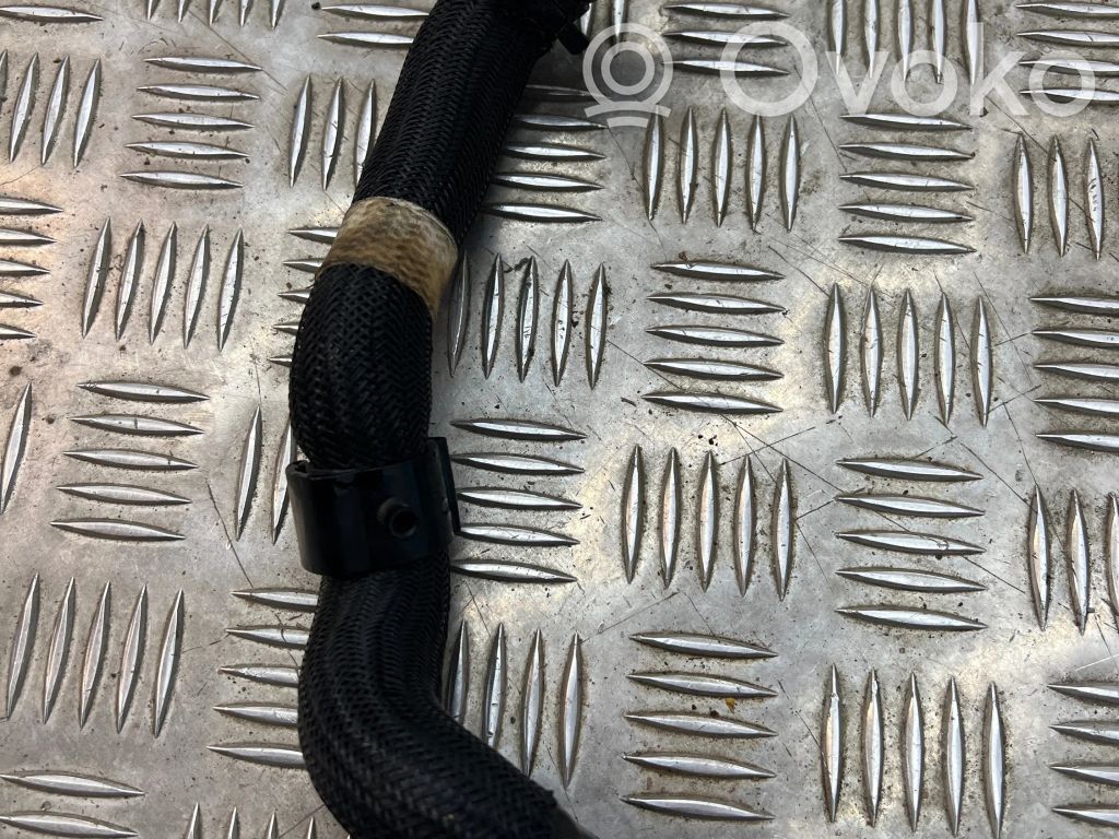 Jaguar I-Pace Engine coolant pipe/hose 