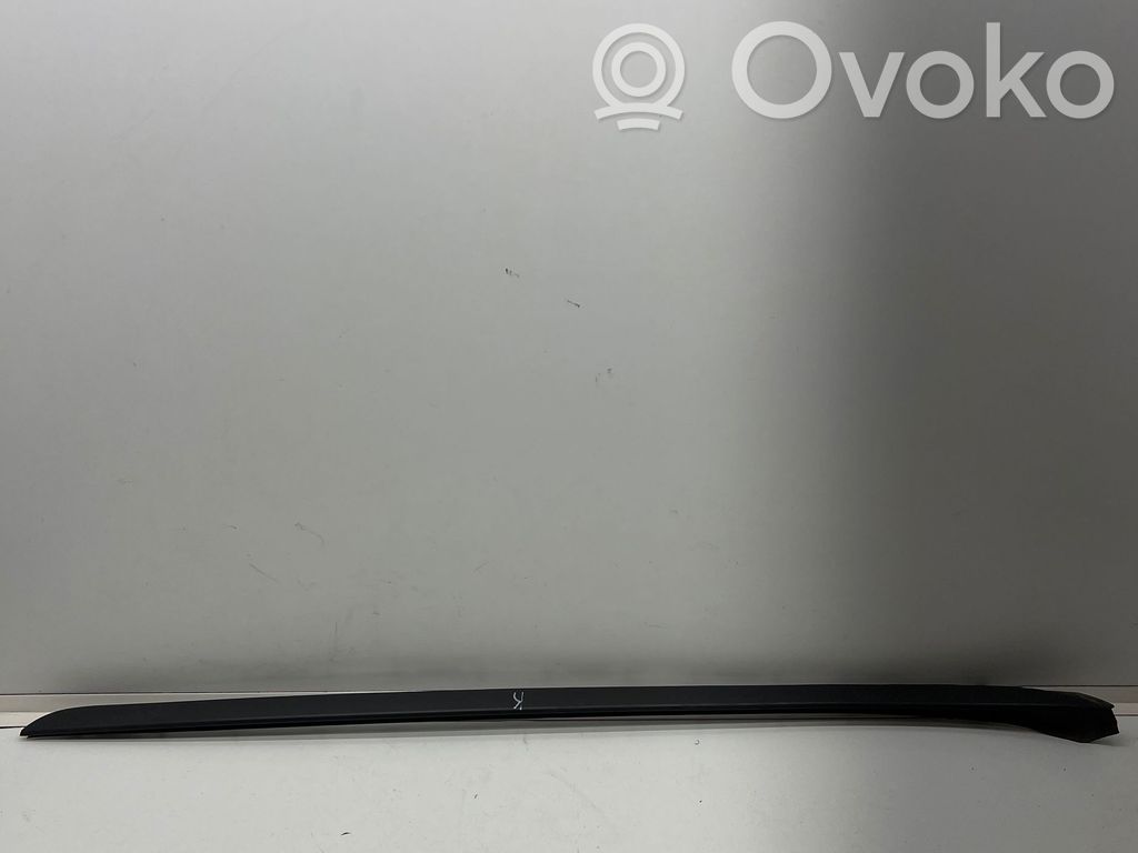 BMW 2 F46 Windshield trim 