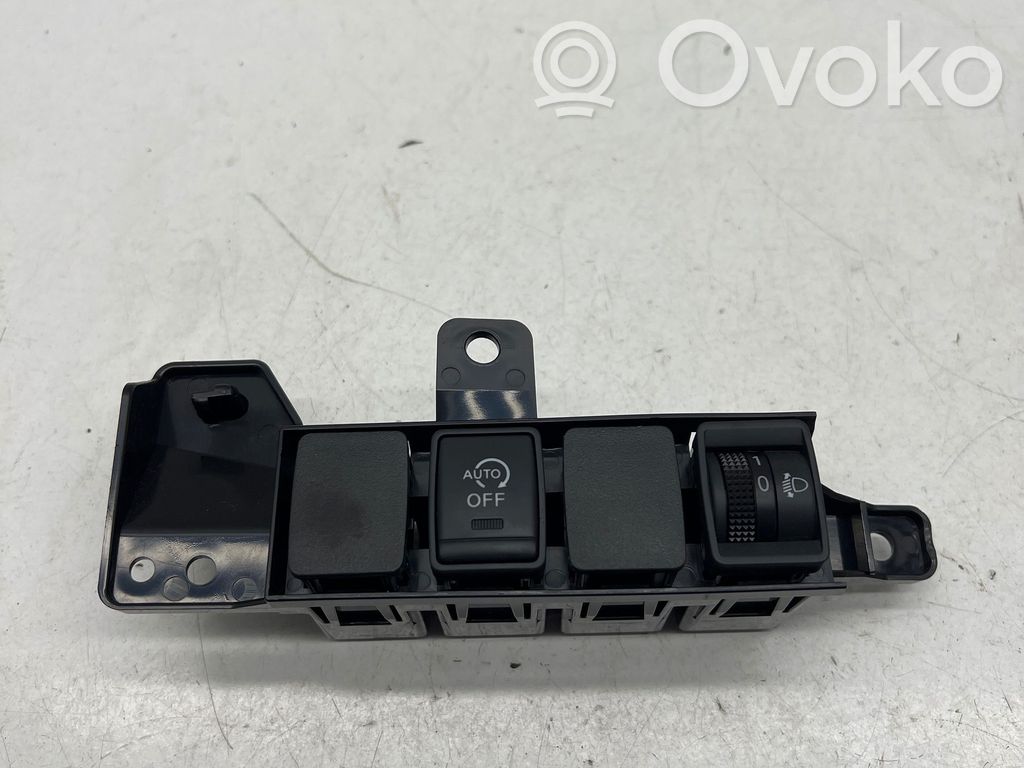 Nissan X-Trail T32 Other switches/knobs/shifts 