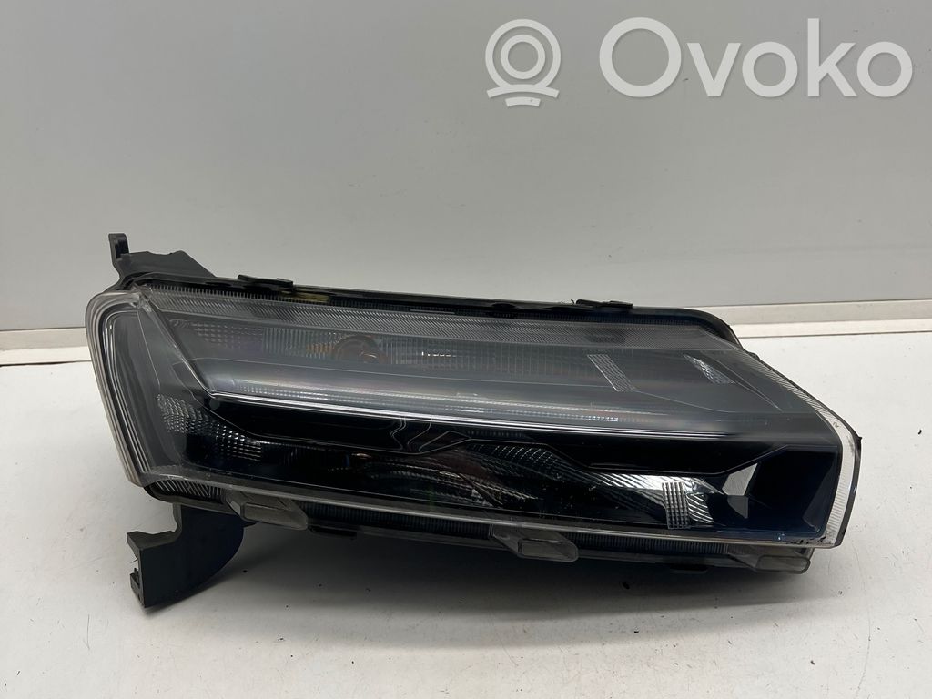 Dacia Spring Headlight/headlamp 
