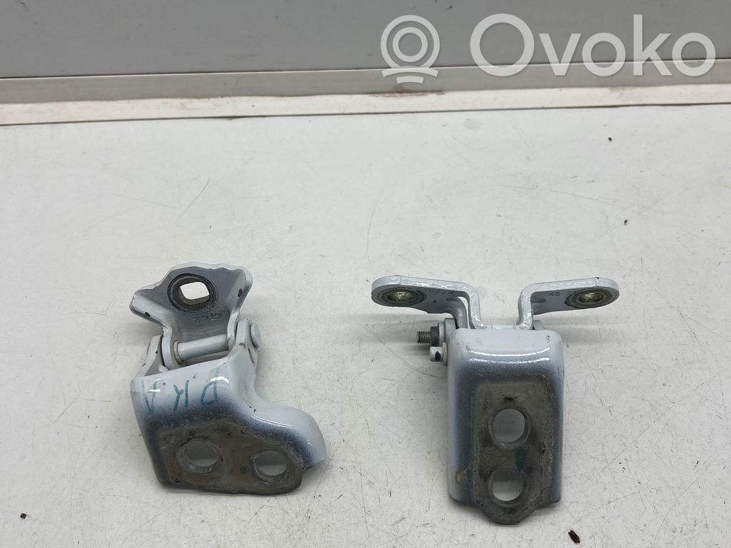Renault Clio V Zawias dolny drzwi przednich 