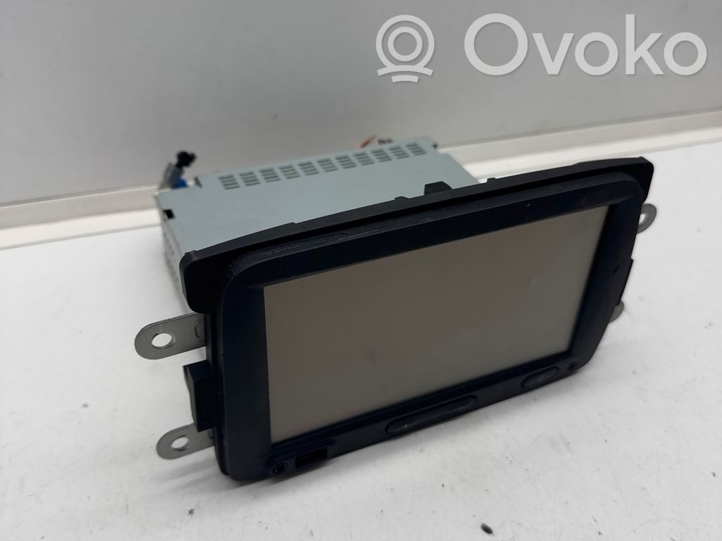 Dacia Logan II Panel / Radioodtwarzacz CD/DVD/GPS 
