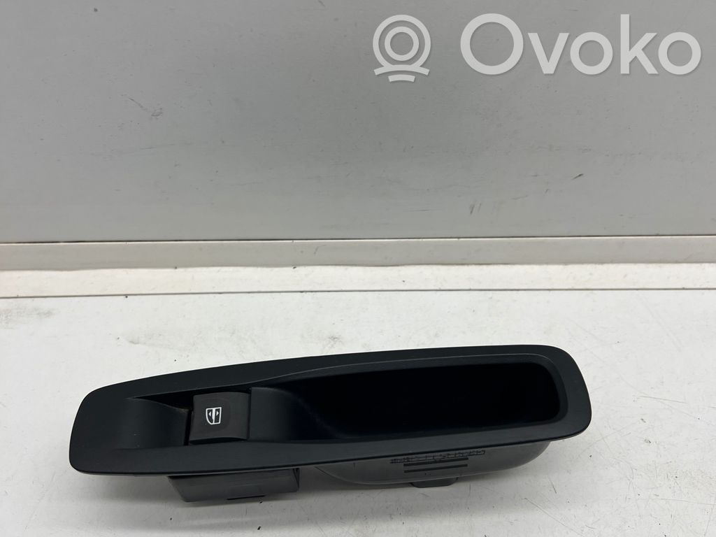Renault Megane IV Electric window control switch 
