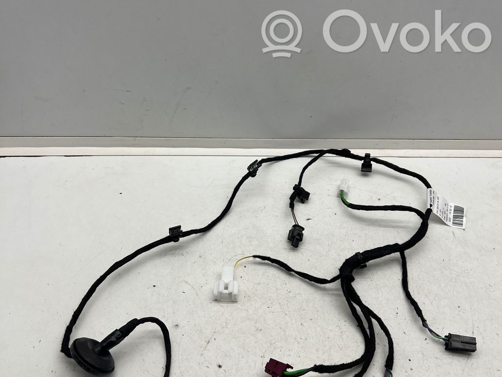 Mercedes-Benz EQA Cableado de puerta delantera 