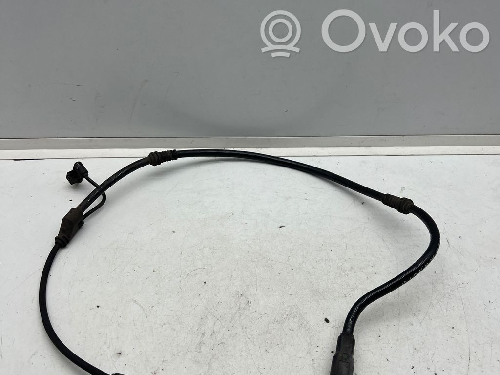 Front ABS sensor wiring   A2475400400