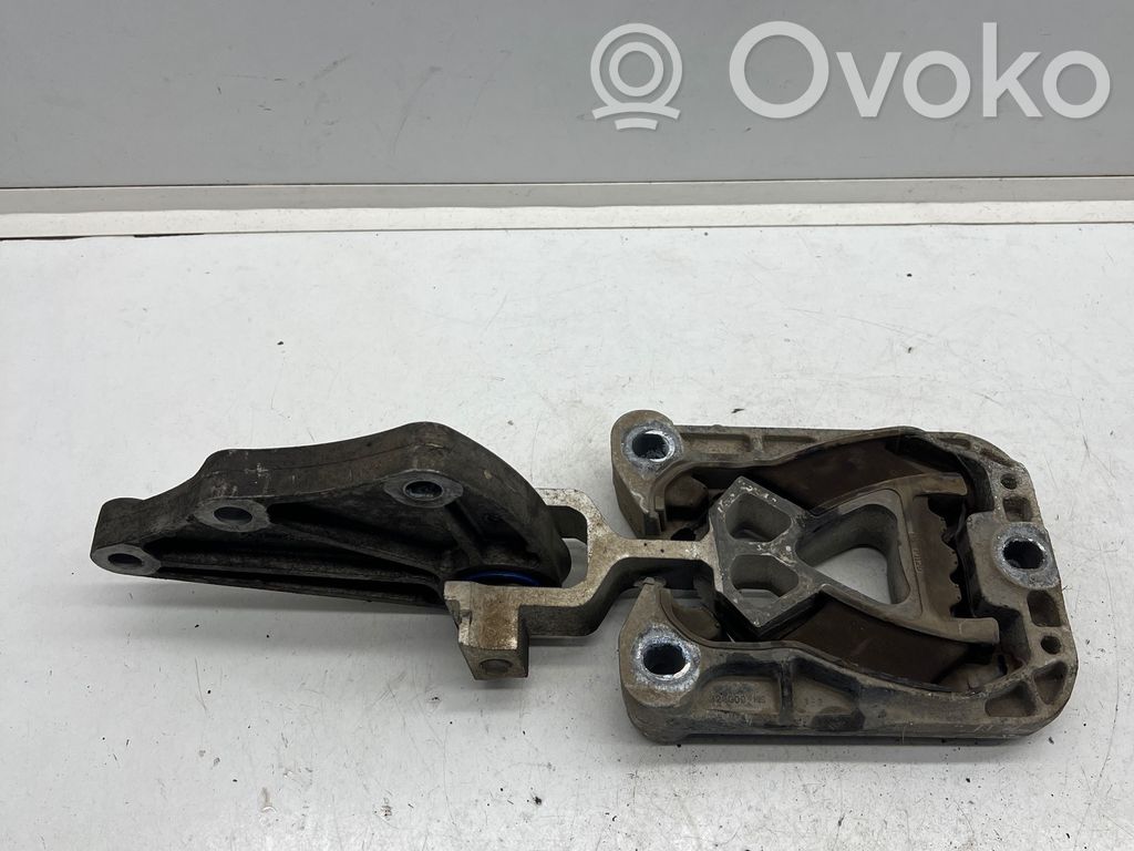 Ford Focus Gearbox mount 