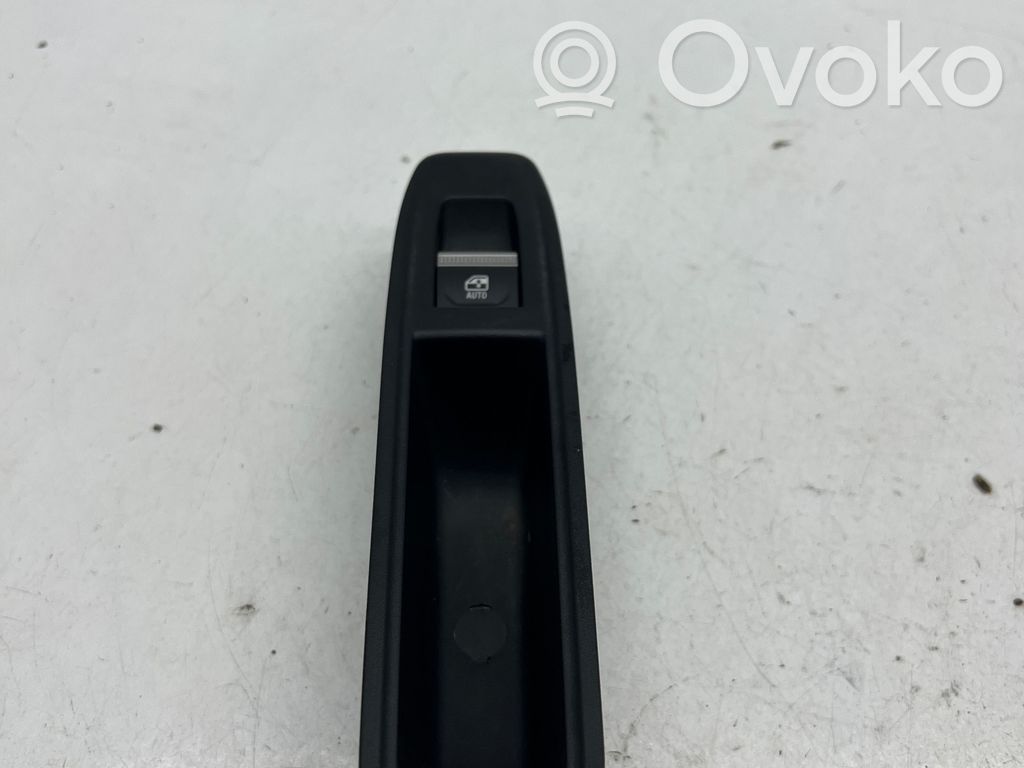 Renault Megane E-Tech Electric window control switch 