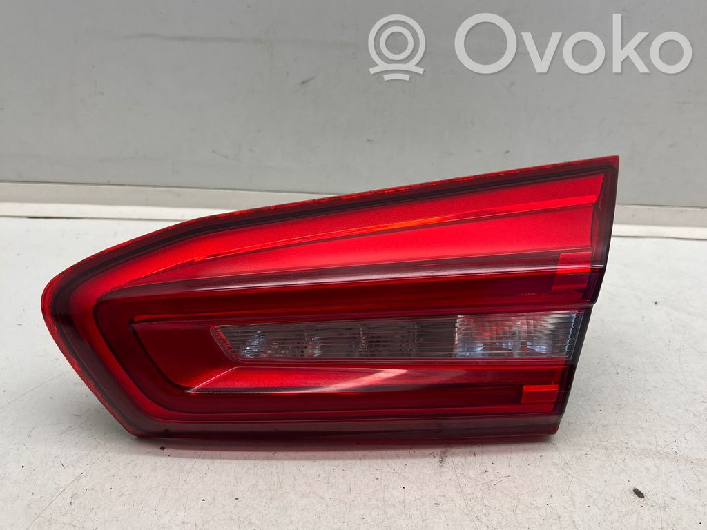 Ford Focus Lampy tylnej klapy bagażnika 