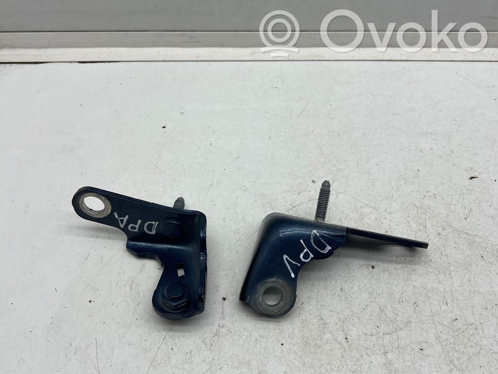 Ford Focus Priekšpusē augšējā vira (eņģe) 