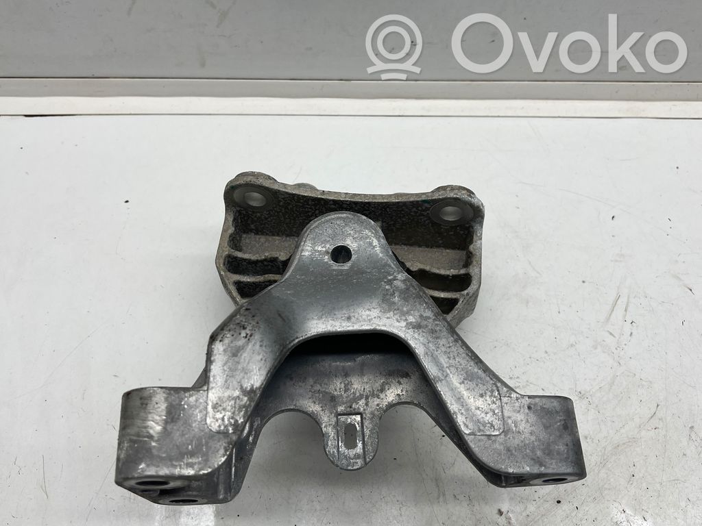 Engine mounting bracket   112329338R