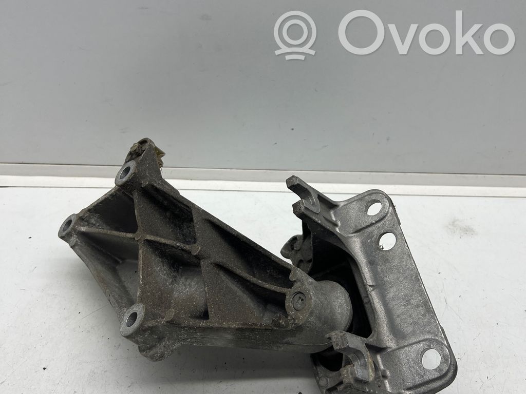 Renault Twingo III Gearbox mounting bracket 