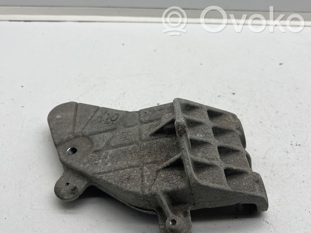 Renault Zoe Engine mounting bracket 