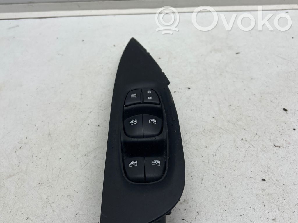 Nissan Qashqai Comutator comandă geamuri electrice 