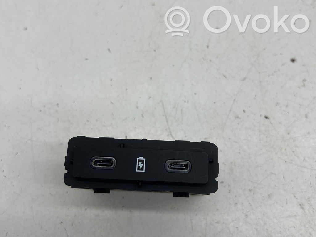 USB socket connector   284H35397R,DQ13410592