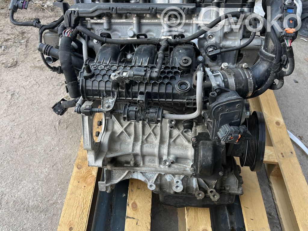 DS Automobiles 3 Crossback Engine 