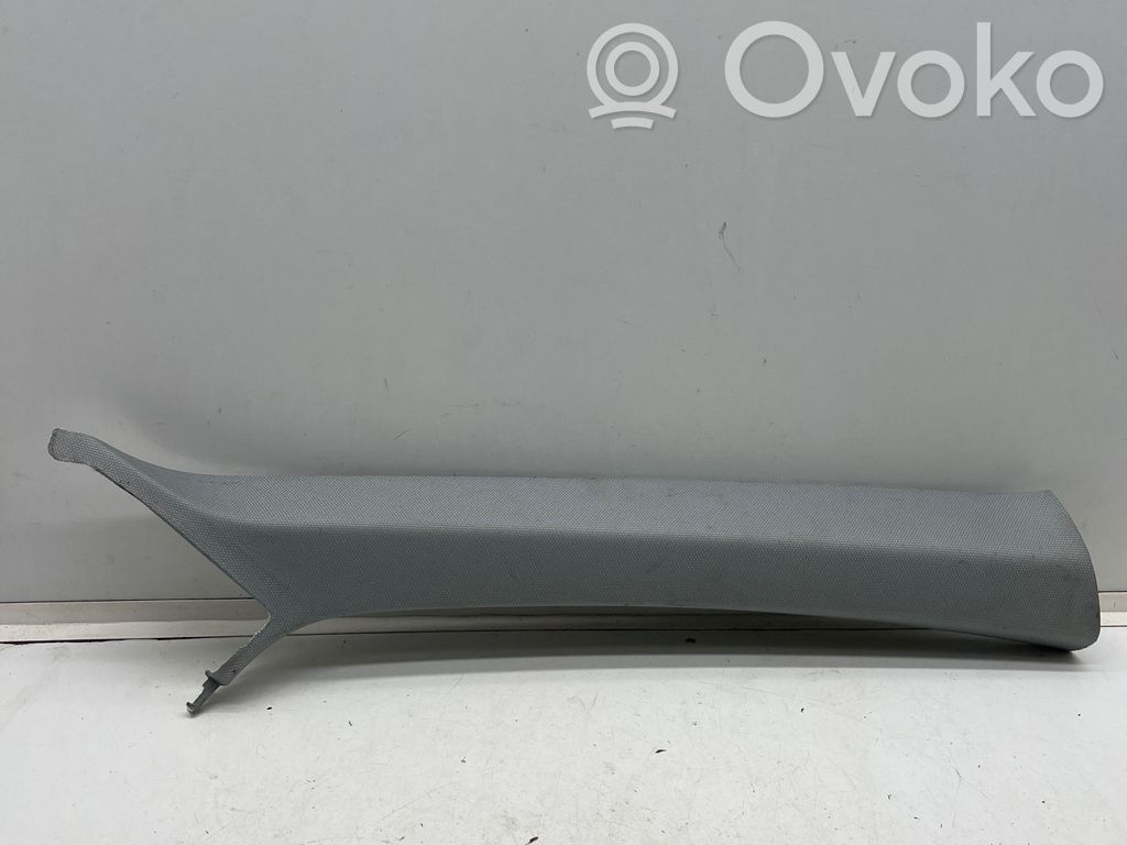 Audi A4 S4 B9 8W Osłona słupka szyby przedniej / A 