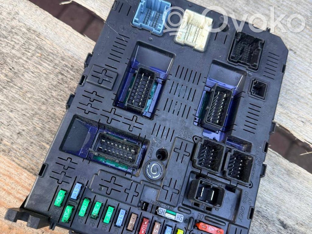 Citroen C5 Fuse module 