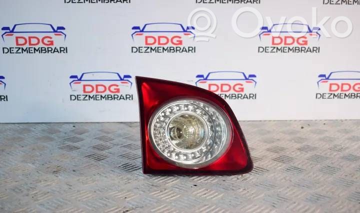 Volkswagen Golf Plus Lampy tylnej klapy bagażnika 