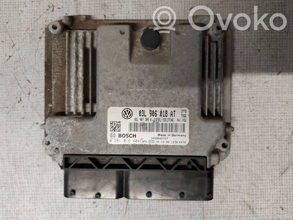 Volkswagen Golf VI Engine control unit/module 