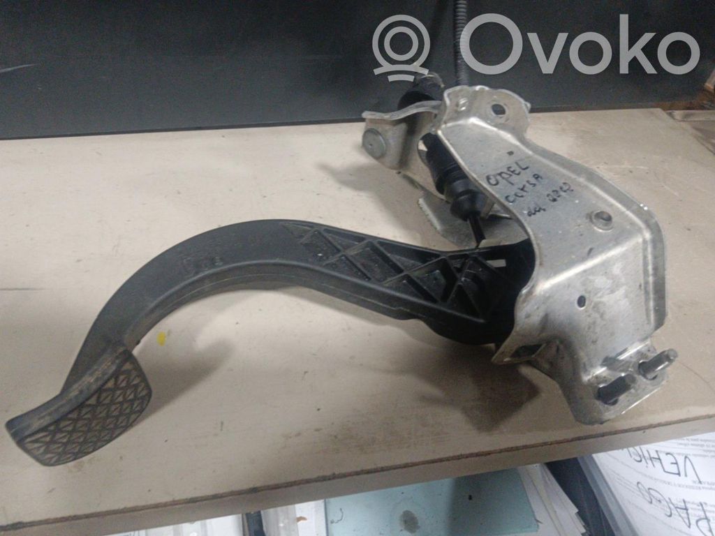 Pedal de embrague   9156593