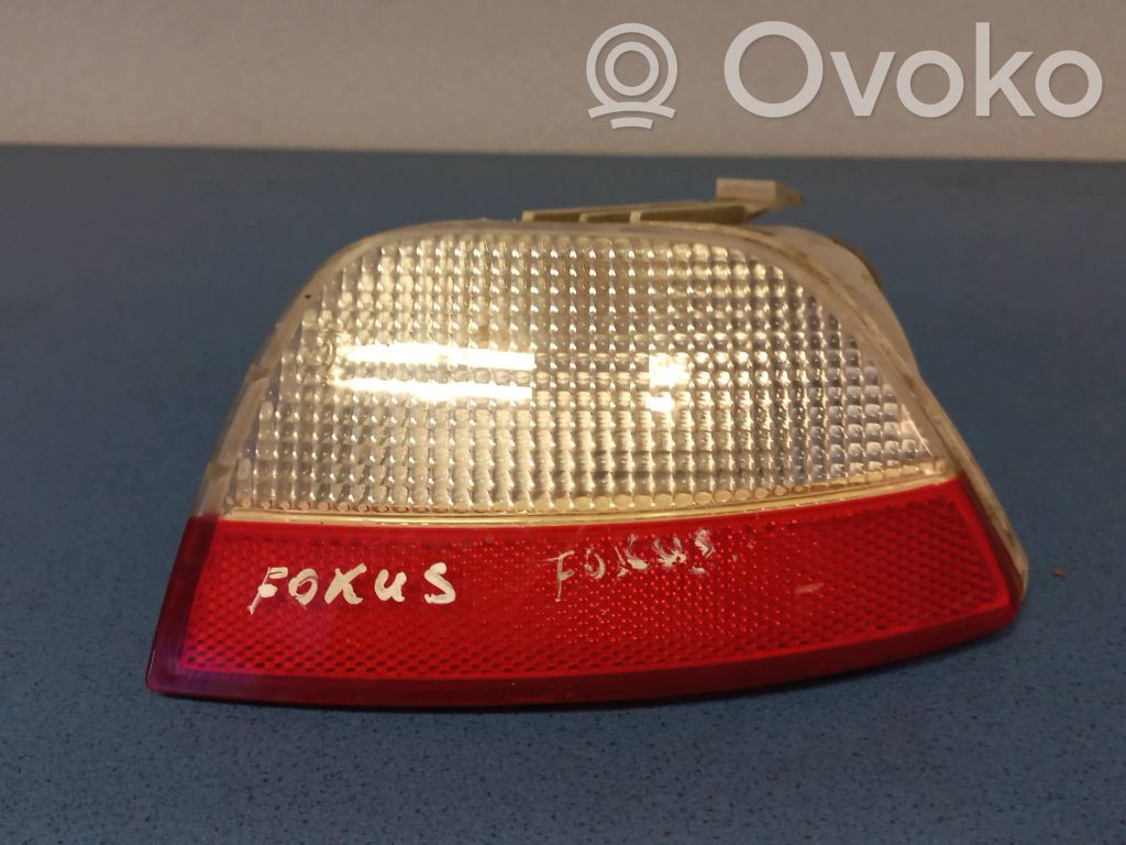 Ford Focus Luz trasera/de freno 