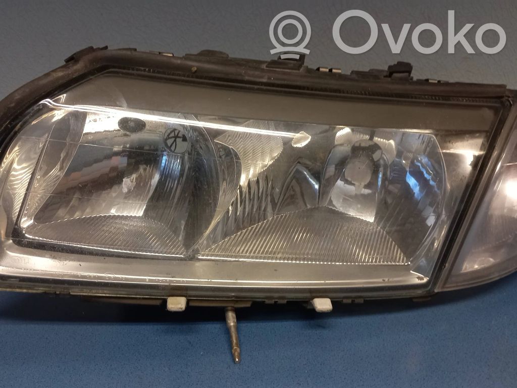 Headlight/headlamp   8620889