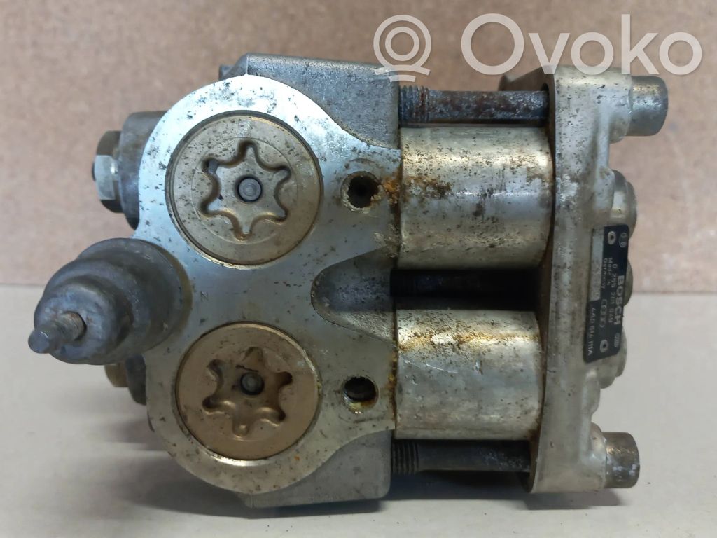 Audi 80 90 S2 B4 ABS bloks 