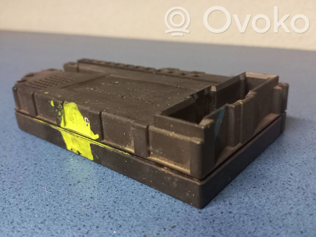 Opel Vectra B Module de fusibles 