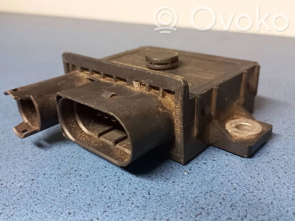 Glow plug pre-heat relay   0522140102