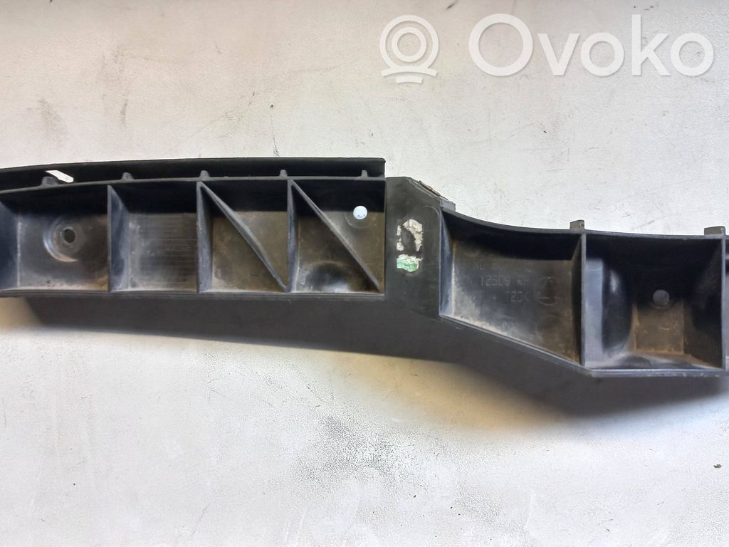 Volkswagen Polo III 6N 6N2 6NF Uchwyt / Mocowanie zderzaka przedniego 