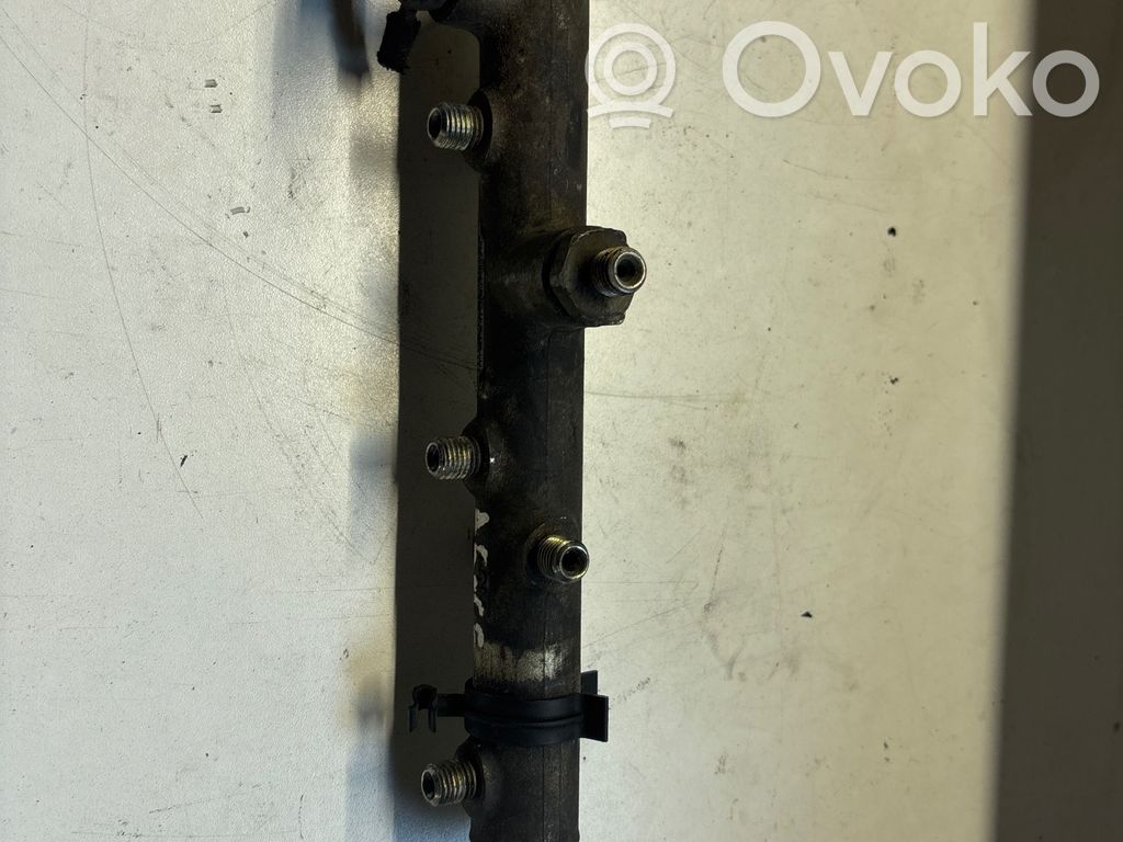 Audi A6 S6 C6 4F Rampă alimentare injectoare 