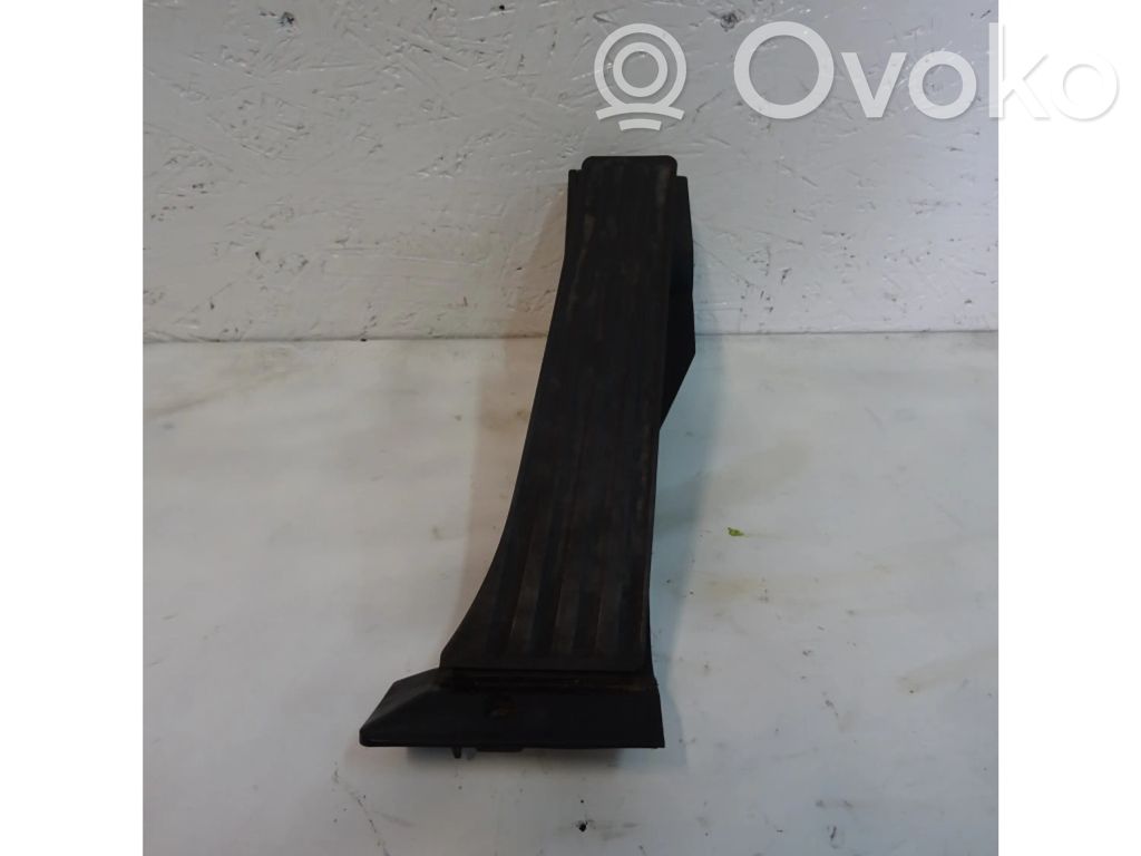 Accelerator throttle pedal   6772645,6772645