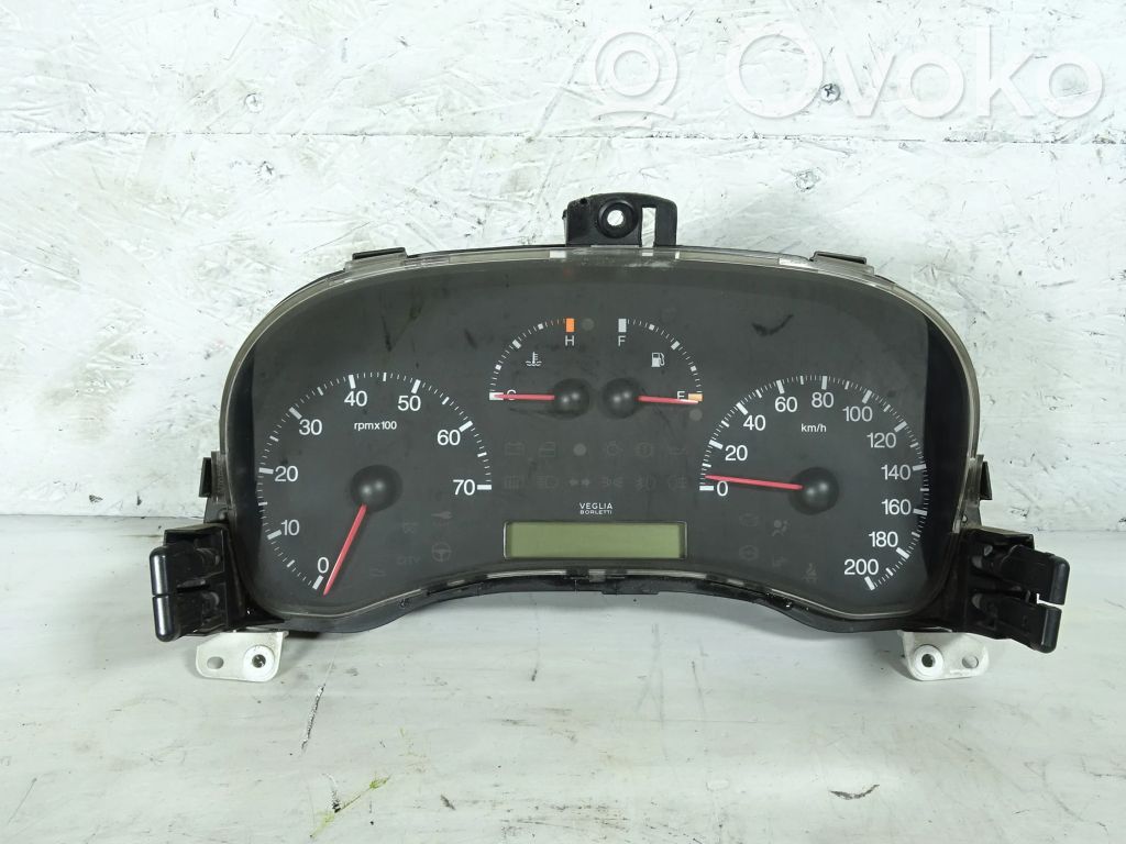 Fiat Punto (188) Nopeusmittari (mittaristo) 