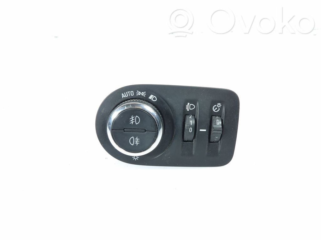 Opel Astra K Otros interruptores/perillas/selectores 
