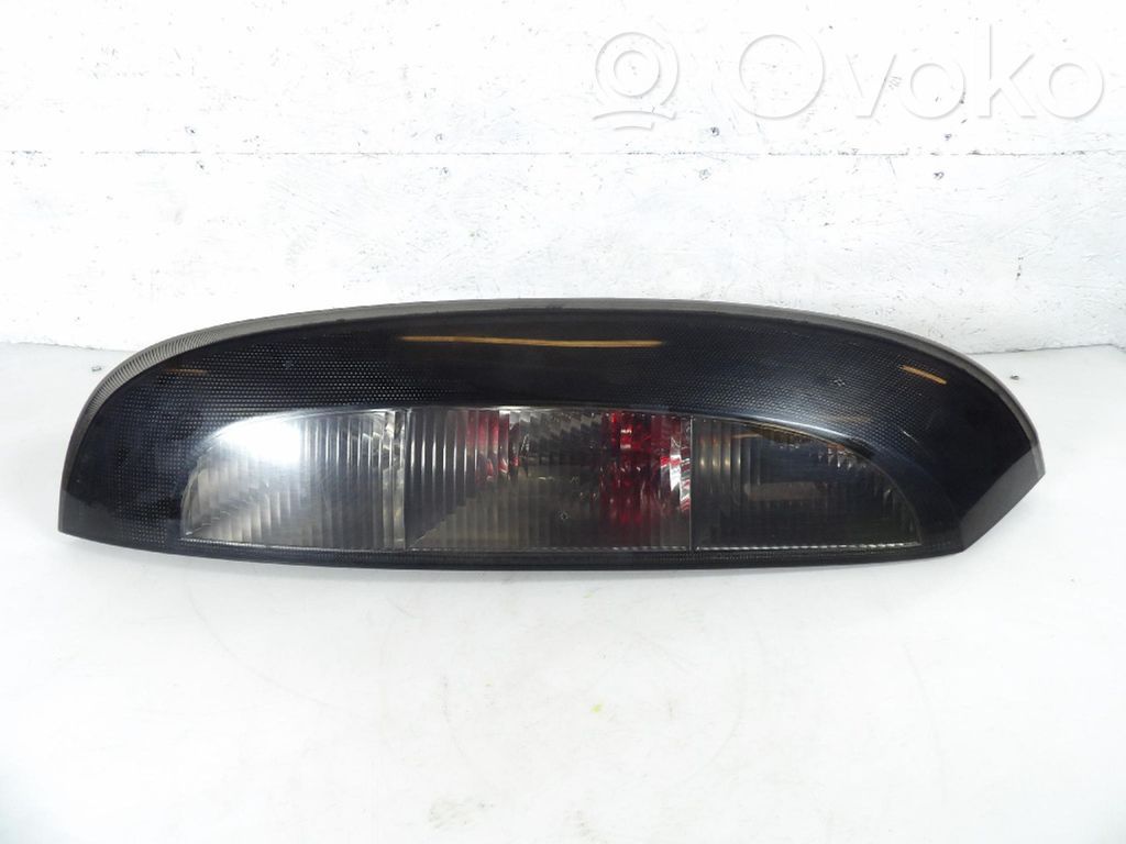 Opel Corsa C Aizmugurējais lukturis virsbūvē 