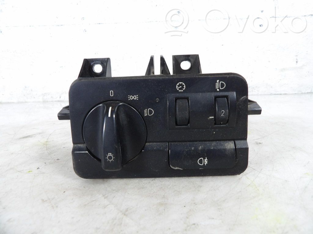 Other switches/knobs/shifts   6907944,6907944