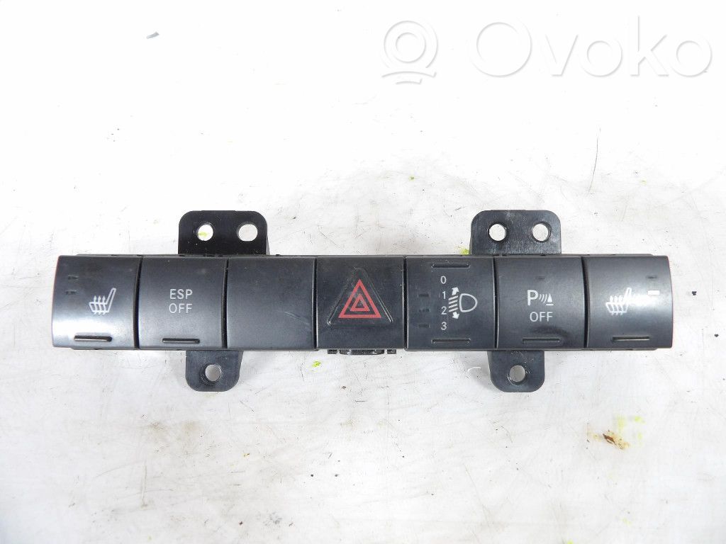Dodge Nitro Otros interruptores/perillas/selectores 