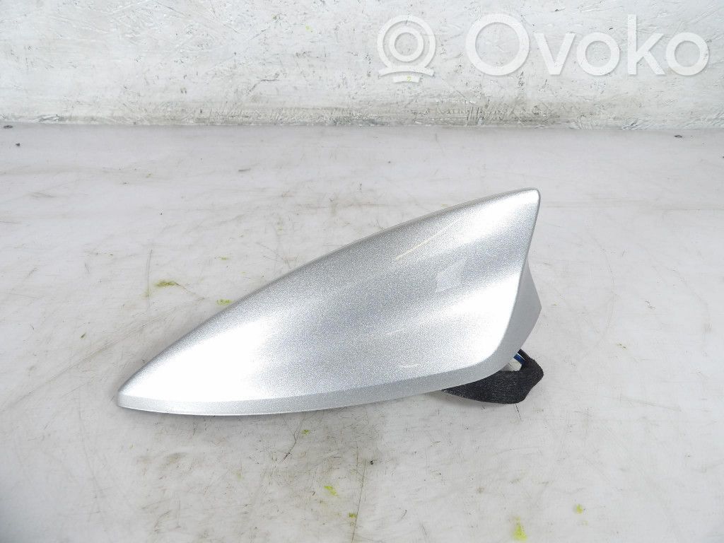 Opel Astra K GPS-pystyantenni 