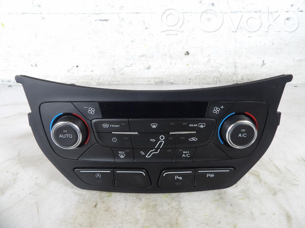Ford C-MAX II Climate control unit 