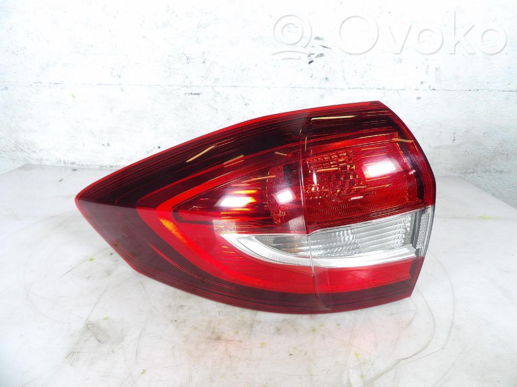 Ford C-MAX II Galinis žibintas kėbule 