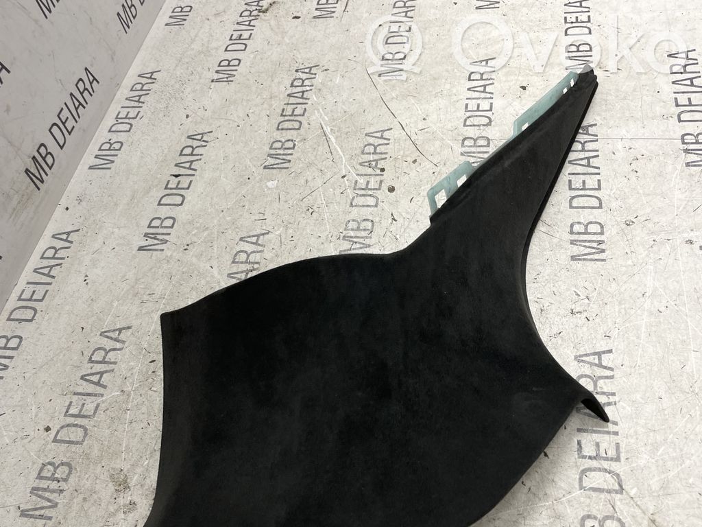 (C) pillar trim   100745702C