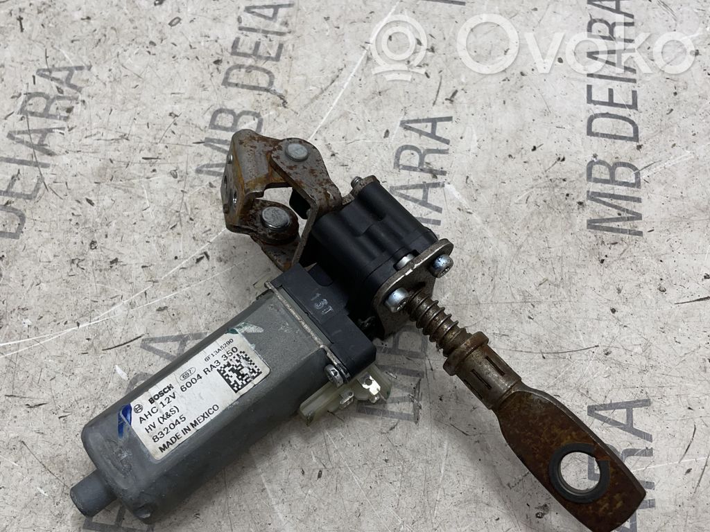 Tesla Model S Motor de ajuste de la columna de dirección 