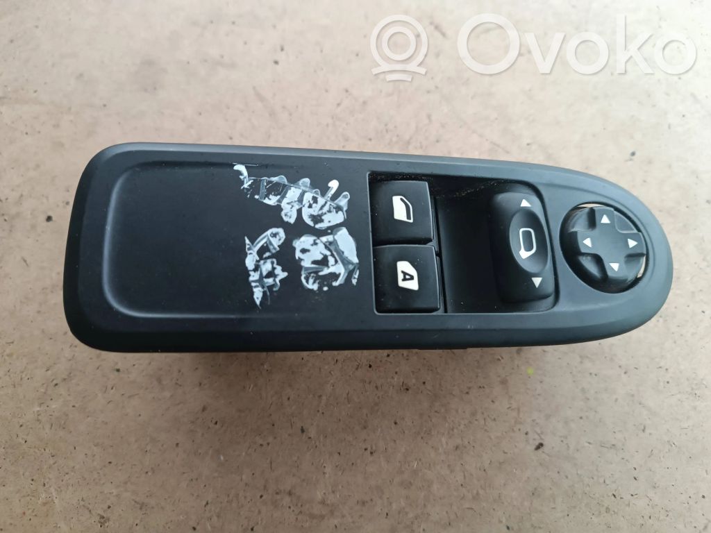 Citroen C3 Electric window control switch 