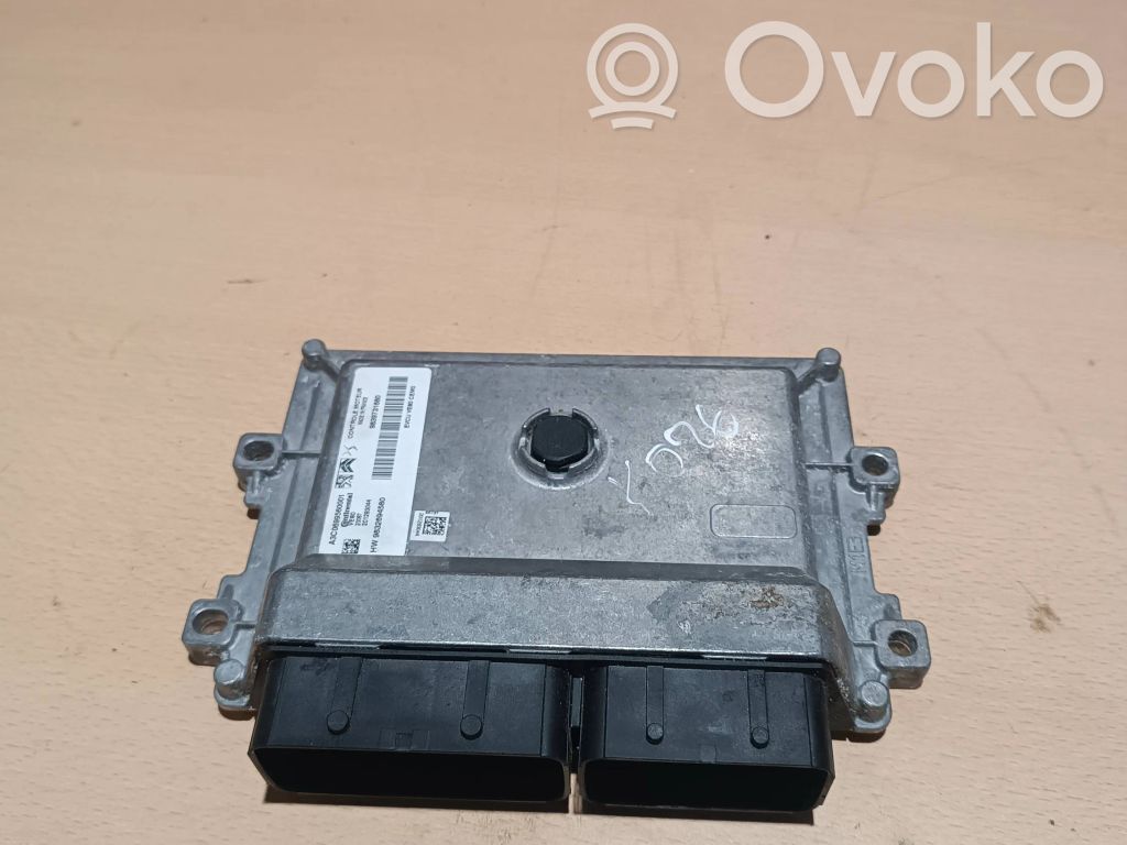 Peugeot 208 II Engine control unit/module 