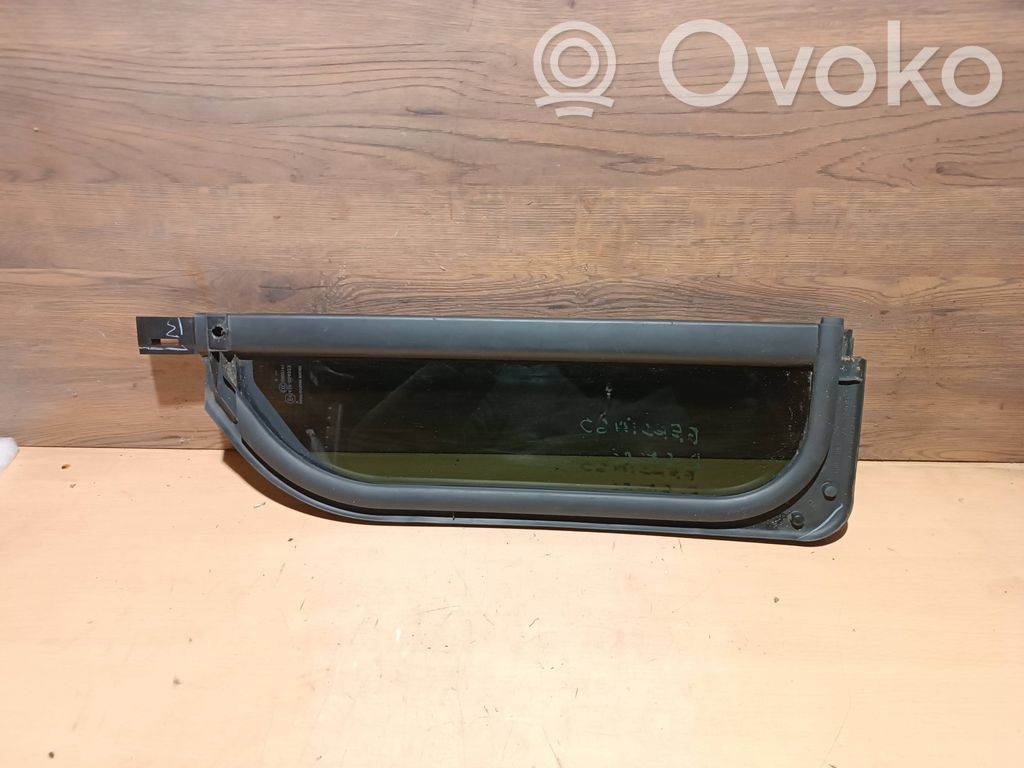 Ventanilla de ventilación de la puerta trasera   9818042780,9824436080