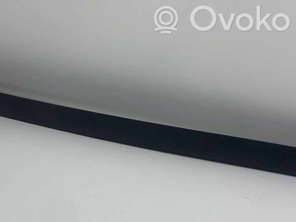 Windshield trim   5P0854319B